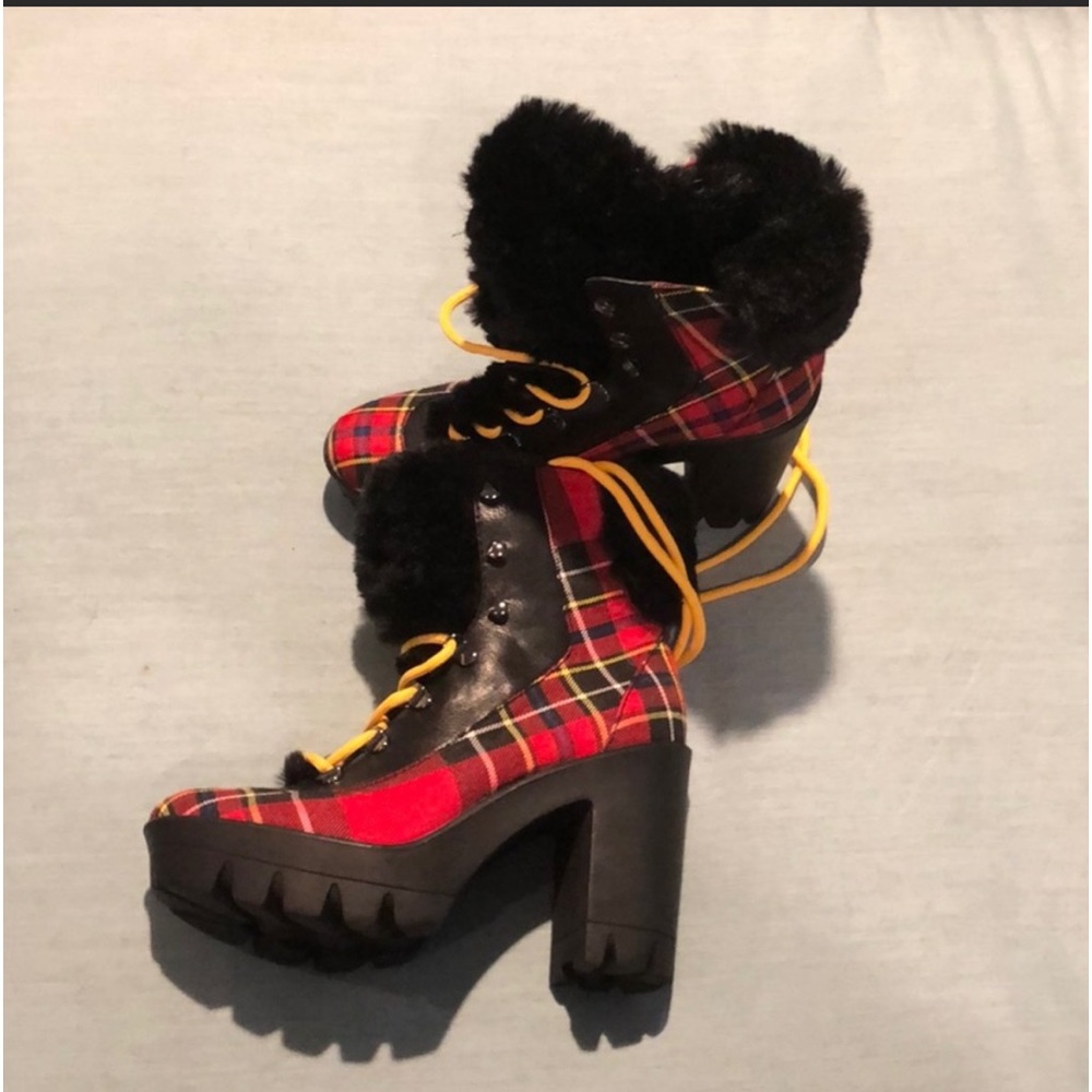 Jessica Simpson NWOB booties